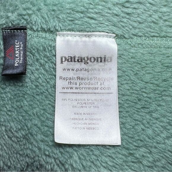 Patagonia Re-Tool Snap-T Pullover in Ellwood Green - Picture 4 of 4